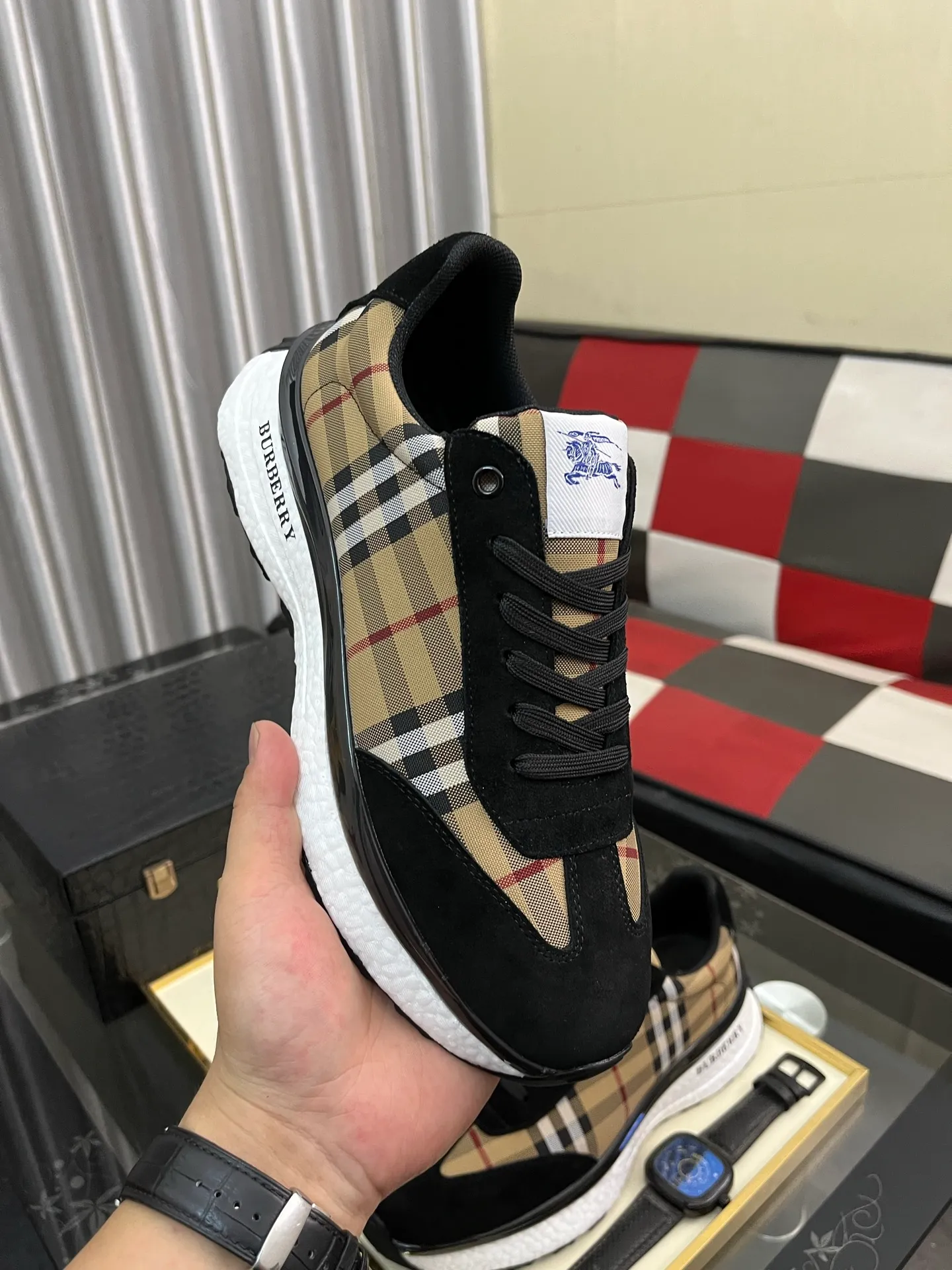 Men's shoes 💰438⌚️⌚️[BURBERRY] Burberry's authentic original high-end casual shoes🇨🇳Exquisite craftsmanship, this fabric is made of high mercerized fabric💯top layer🐷leather lining, suitable for drivers to drive🌴Original wear-resistant rubber outsole, versatile style, worth owning🍓Sizes 38-442️⃣Colors available
